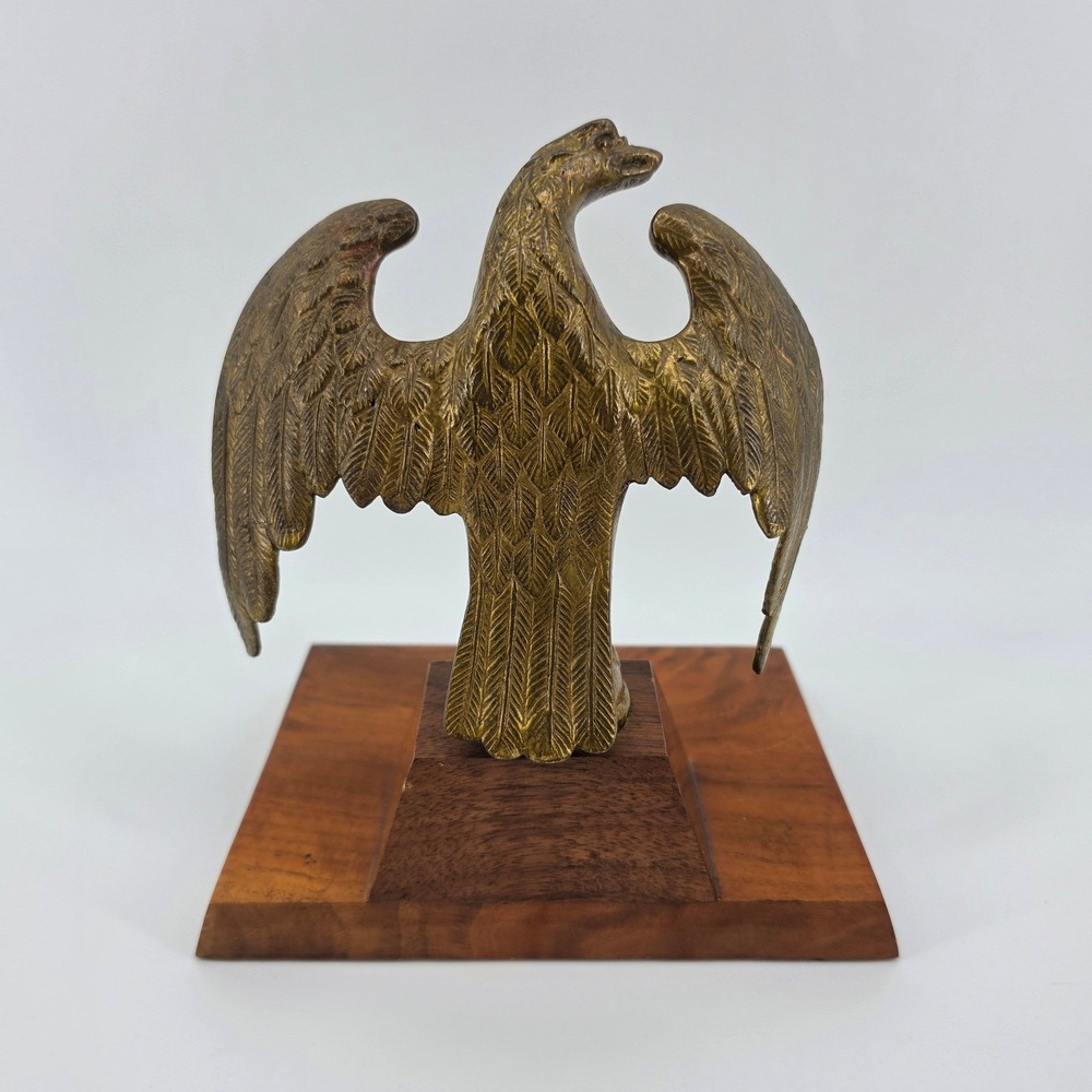 Vintage Solid Brass Eagle Statue Spread Wings 9" Walnut Wood Base Americana Deco - Picture 5 of 10